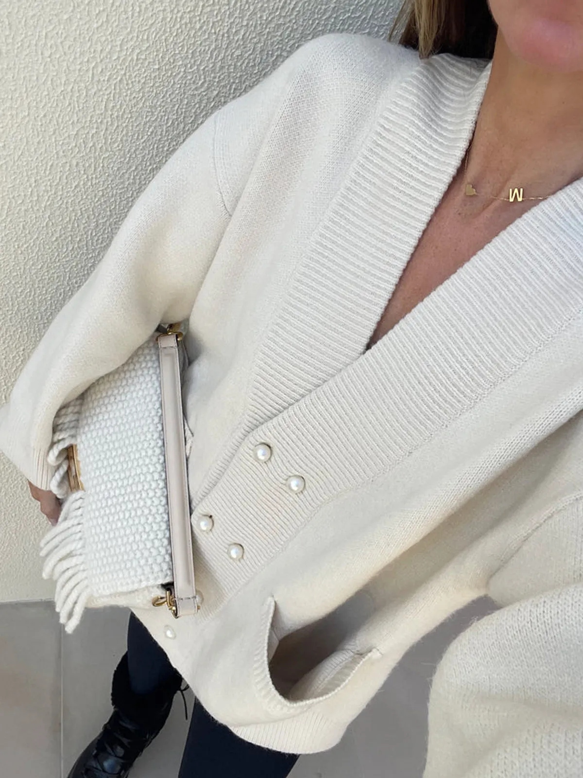 Elegant V-Neck Pockets Cardigan