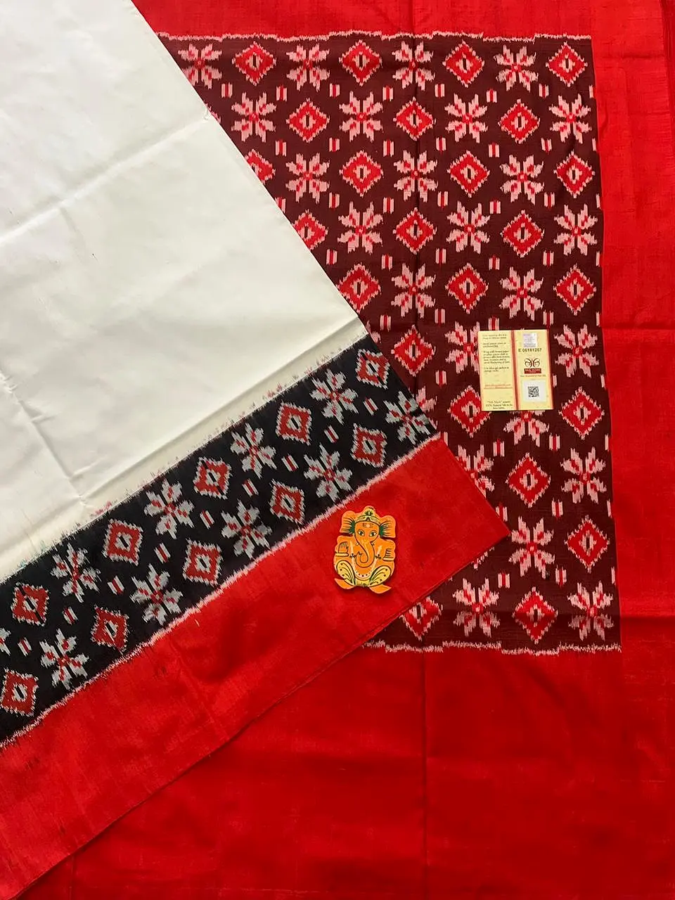 Exclusive Pochampally Ikkat Silk Saree for Women-POCH001WR