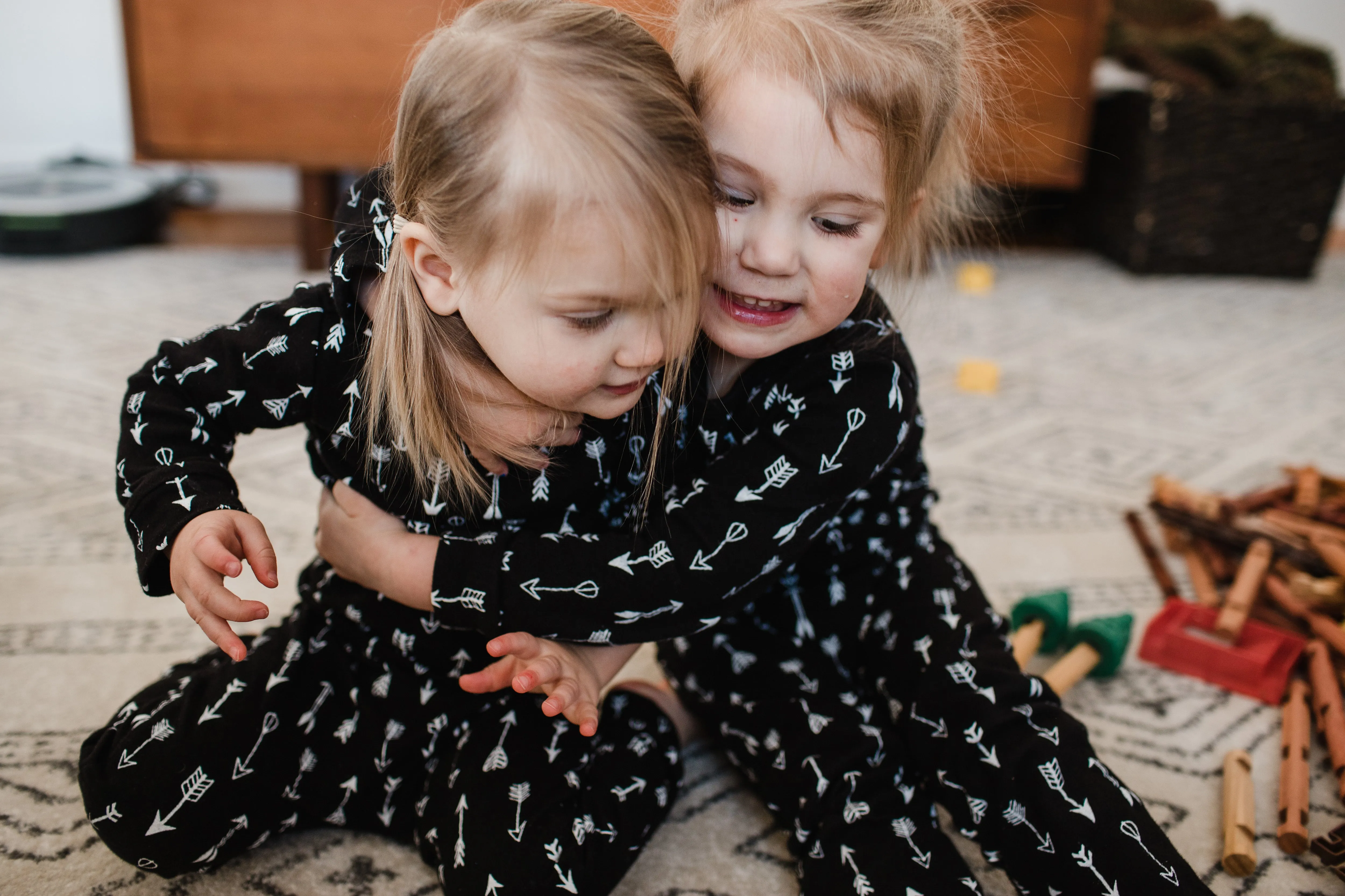 FINAL SALE - Organic Pajama Set -  WHITE ON BLACK ARROWS