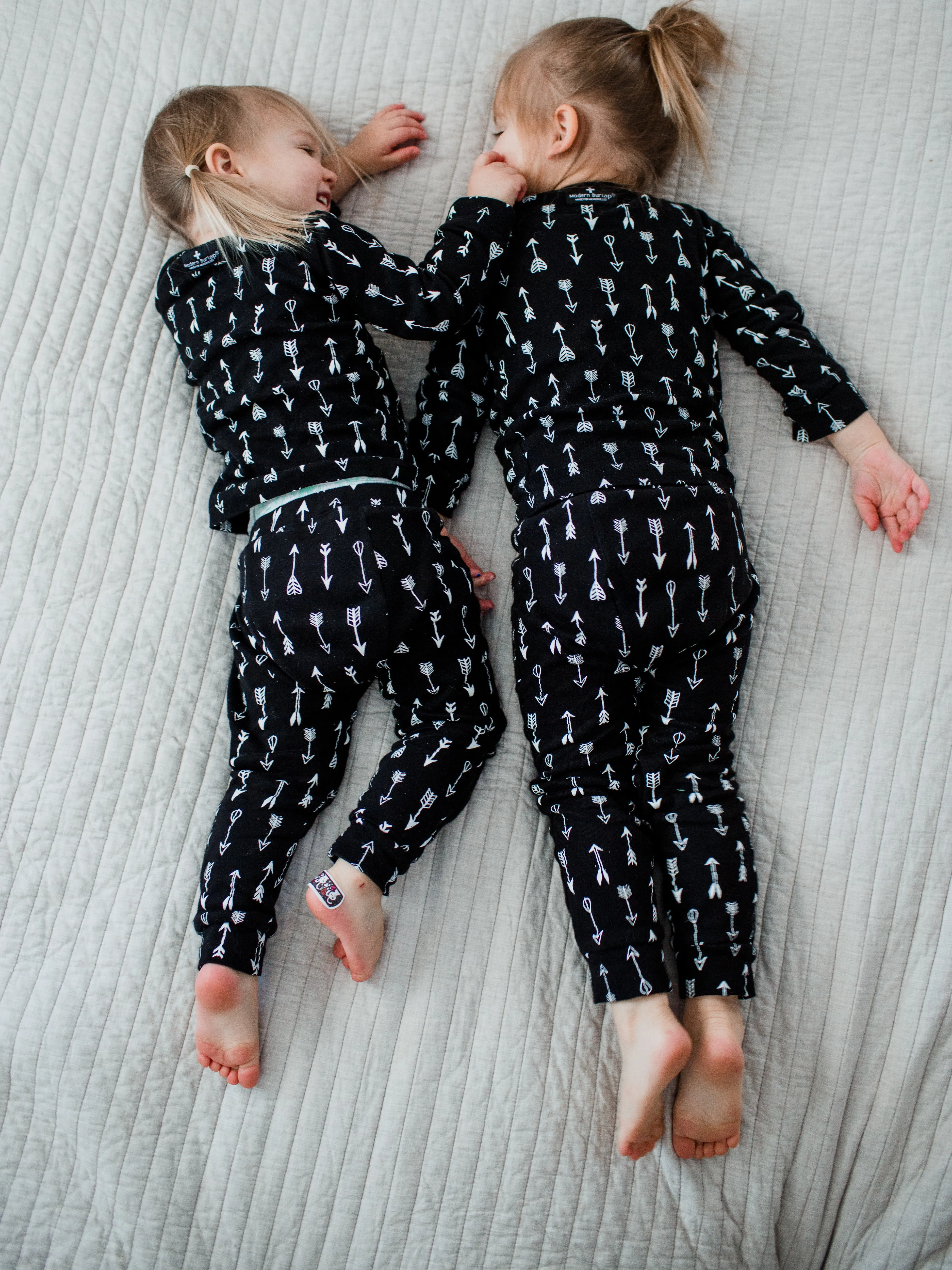 FINAL SALE - Organic Pajama Set -  WHITE ON BLACK ARROWS