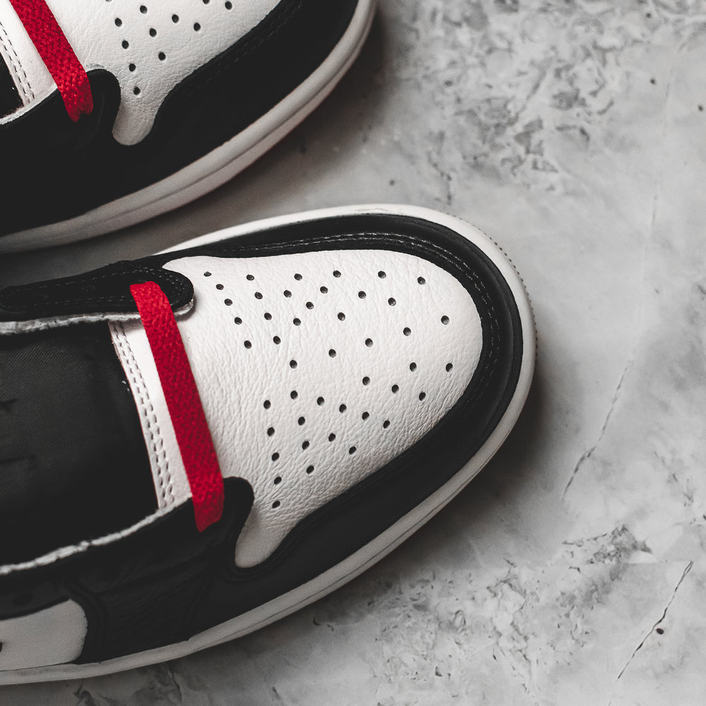 Jordan 1 Retro Low OG Black Toe