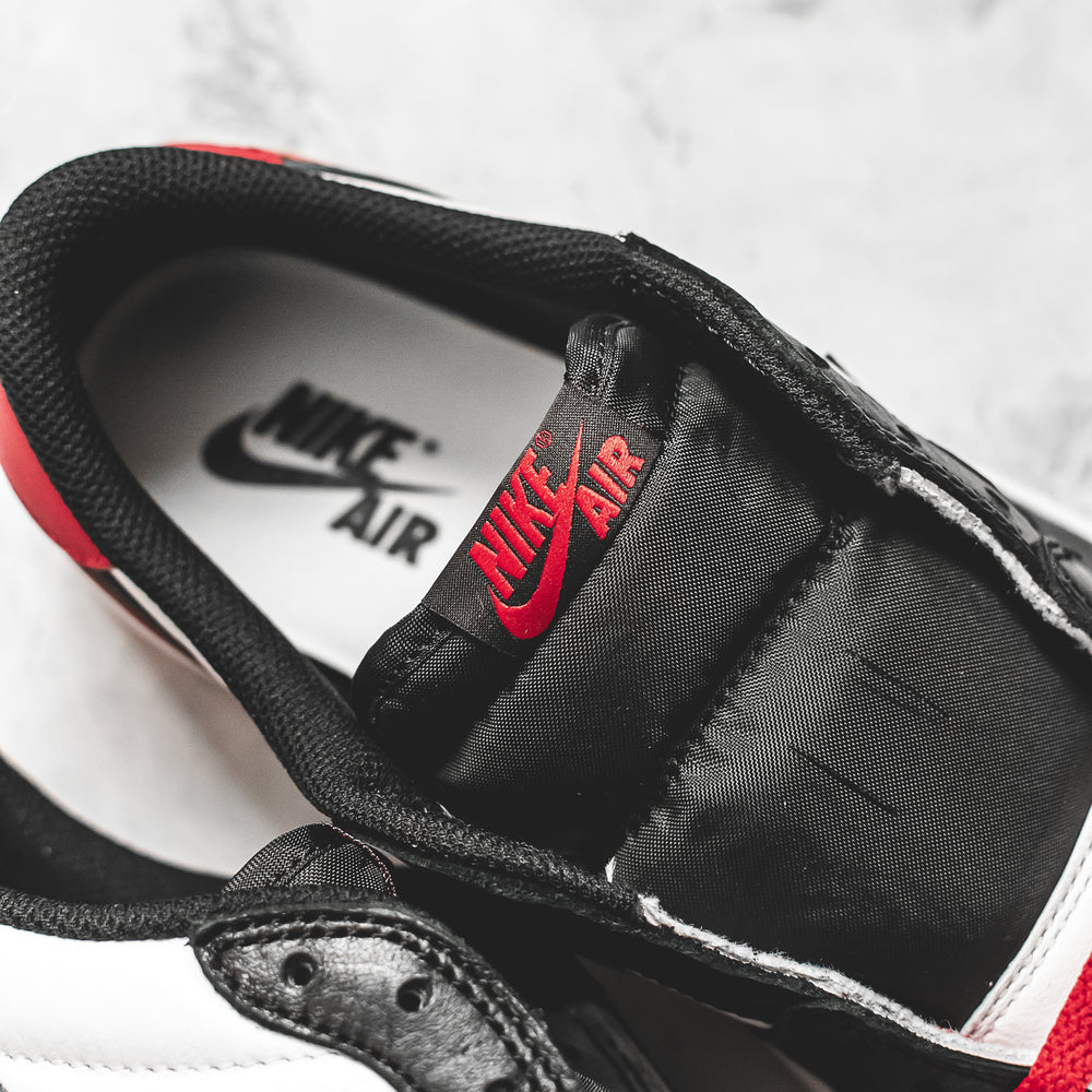 Jordan 1 Retro Low OG Black Toe