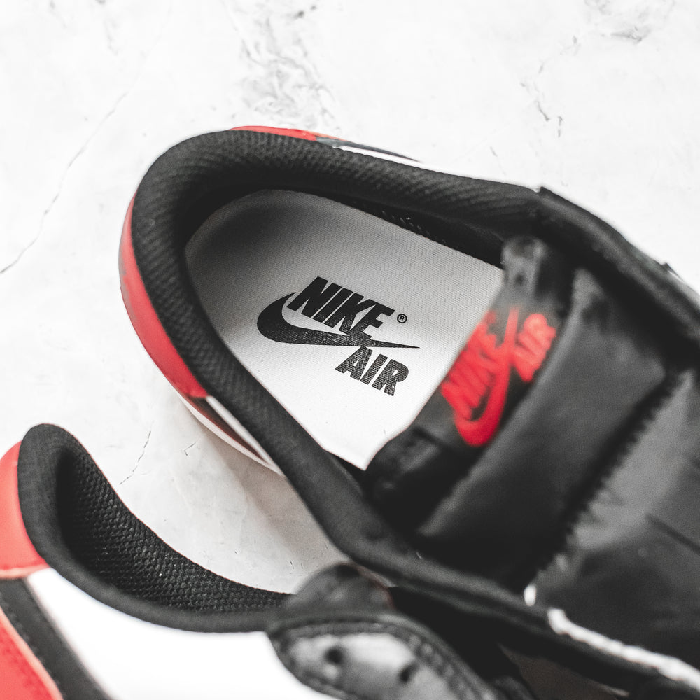 Jordan 1 Retro Low OG Black Toe