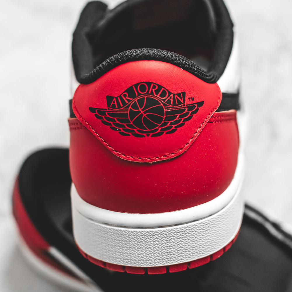 Jordan 1 Retro Low OG Black Toe