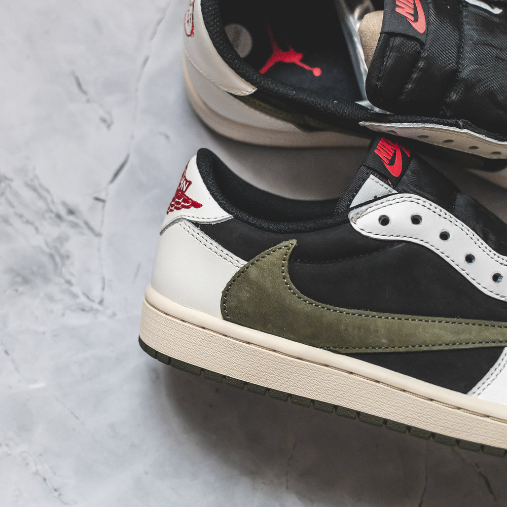 Jordan 1 Retro Low OG SP Travis Scott Olive (W)