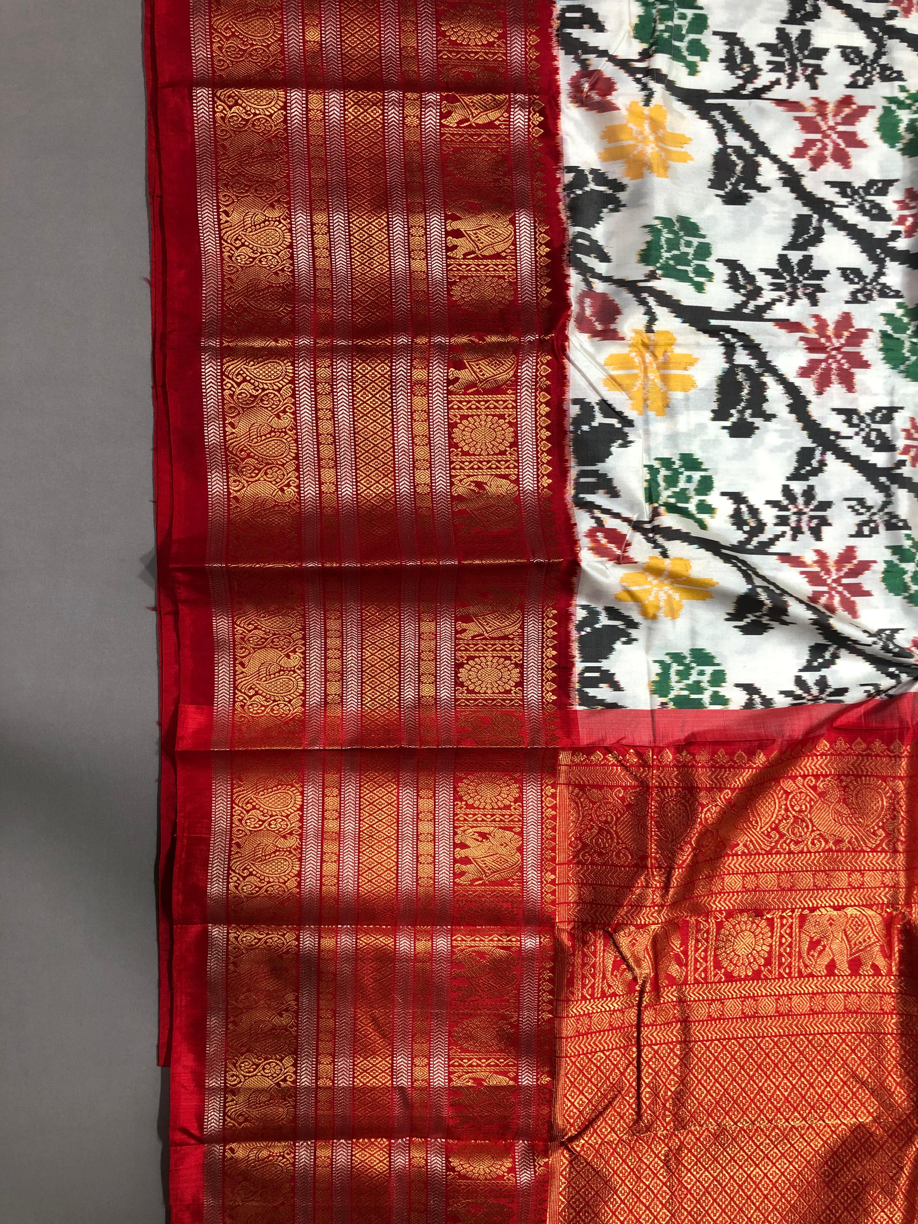 Madhubala , elegant  ikkat silk saree for Women -SACH001SS