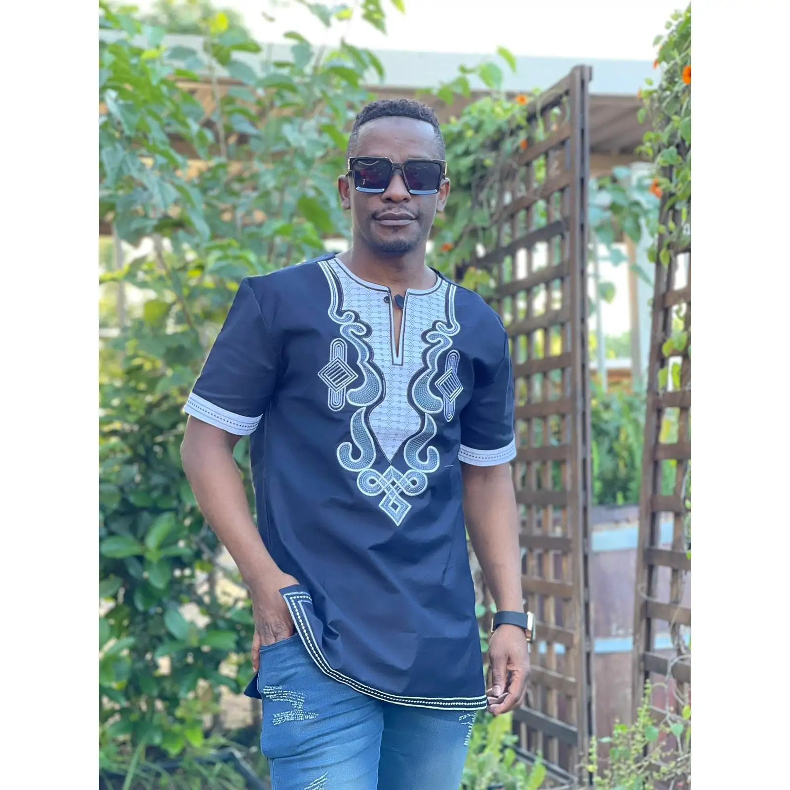 Mens African Vintage Embroidered T-shirt