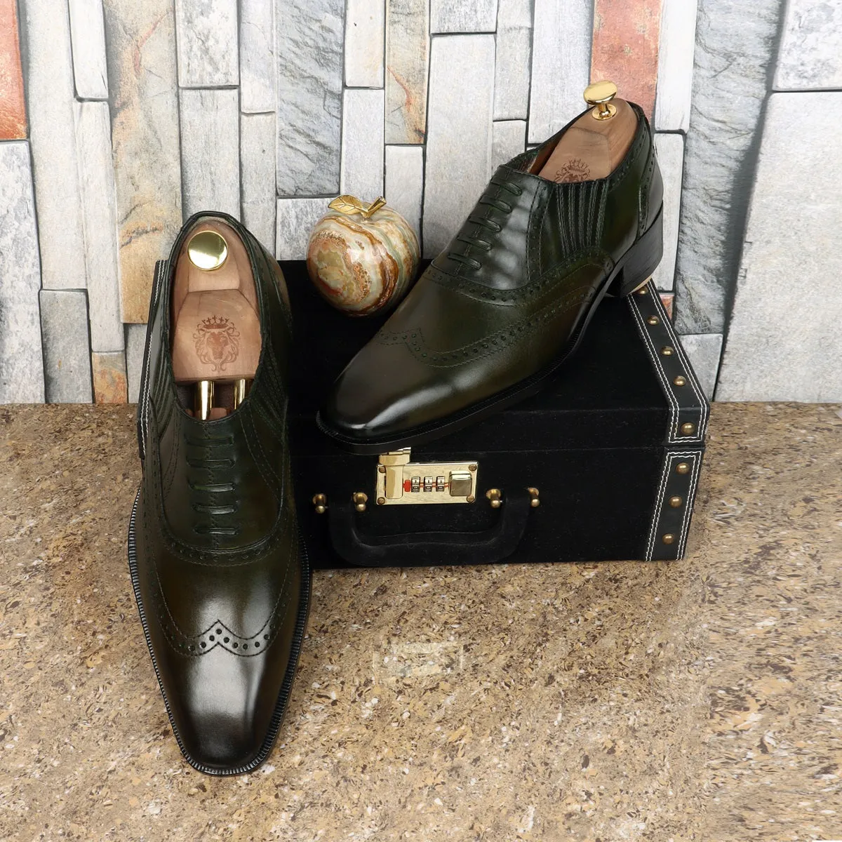 Olive Lazy Man Stylish Wingtip Punching with Fixed Oxfords Lace-up Shoes by Brune & Bareskin