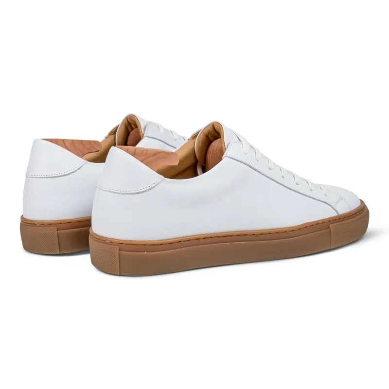 Skolyx Premium sneaker in white leather with gum sole