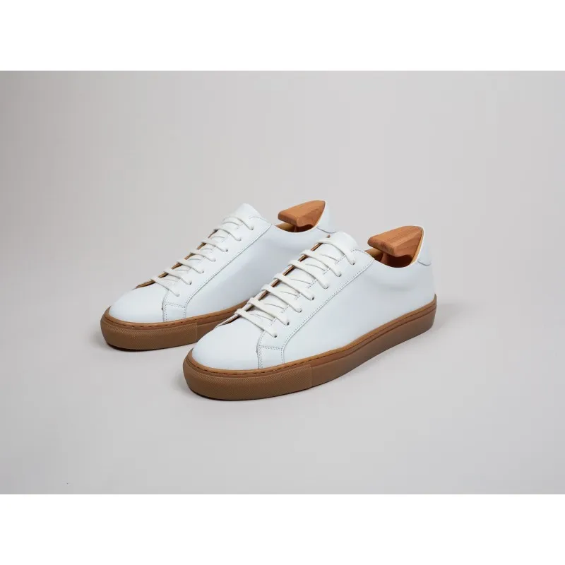 Skolyx Premium sneaker in white leather with gum sole