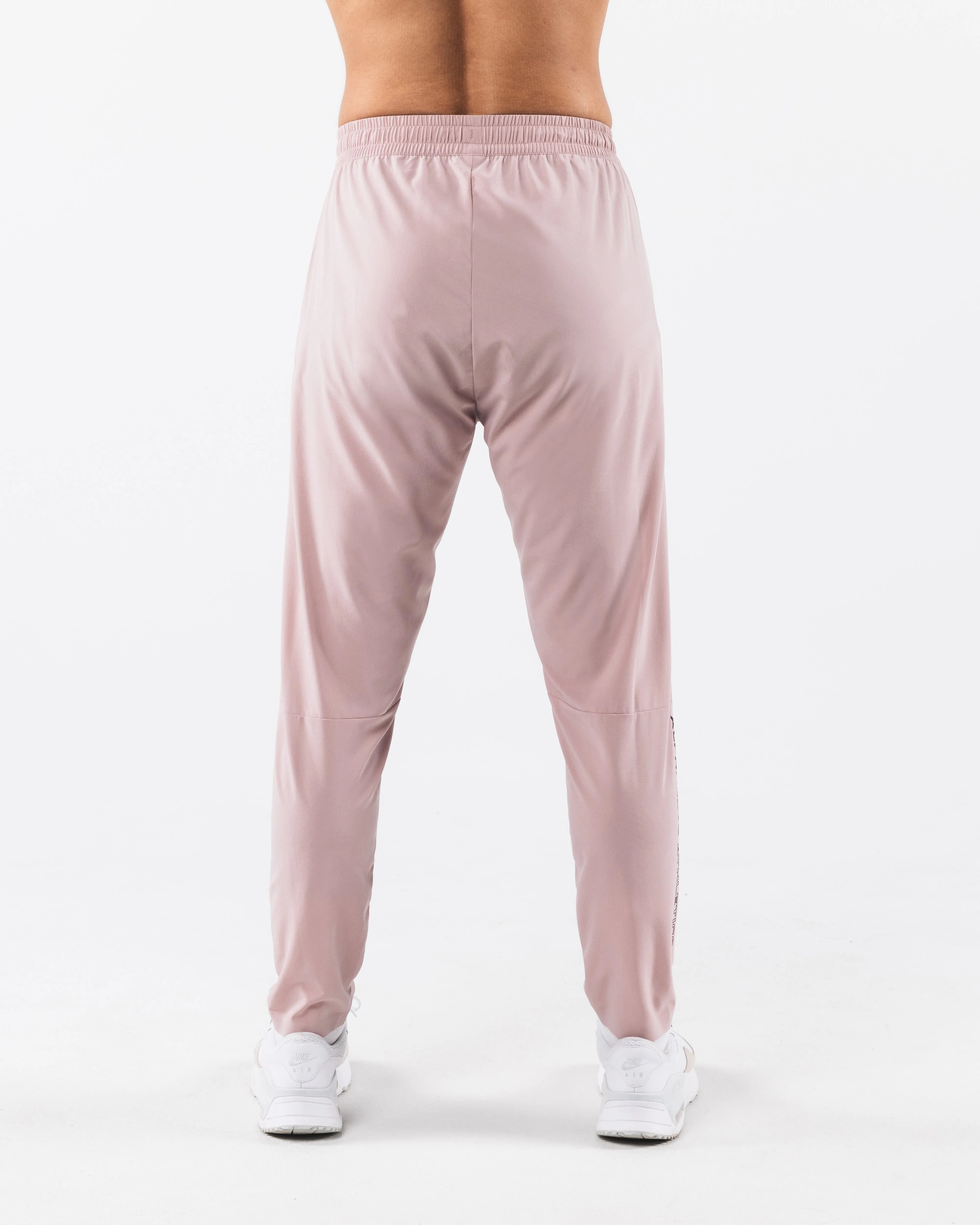 Swift Training Pant - Porcelain